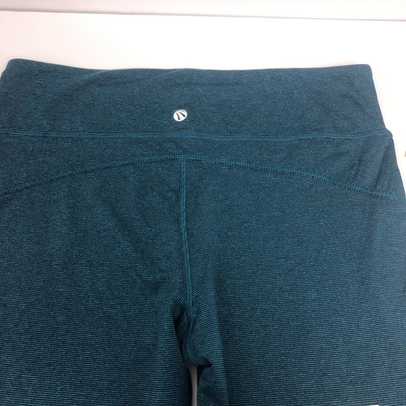 Lot of 2 pair below the knee leggings - Picture 7 of 8